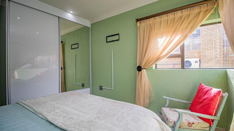 6 Bedroom Property for Sale in Dana Bay Western Cape